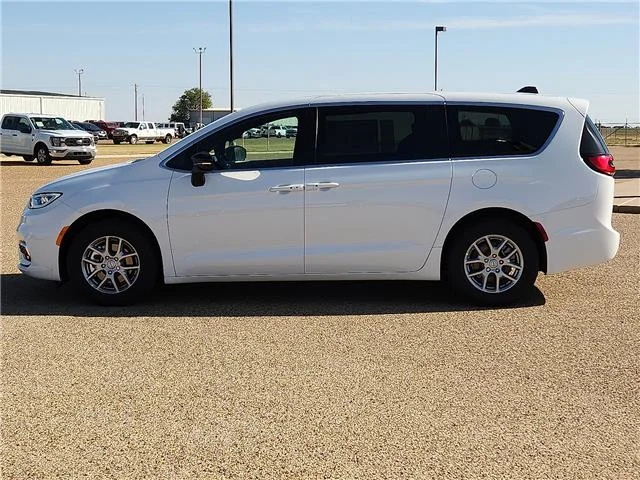 New 2026 PW7 Bright Whit Chrysler SELECT image 2