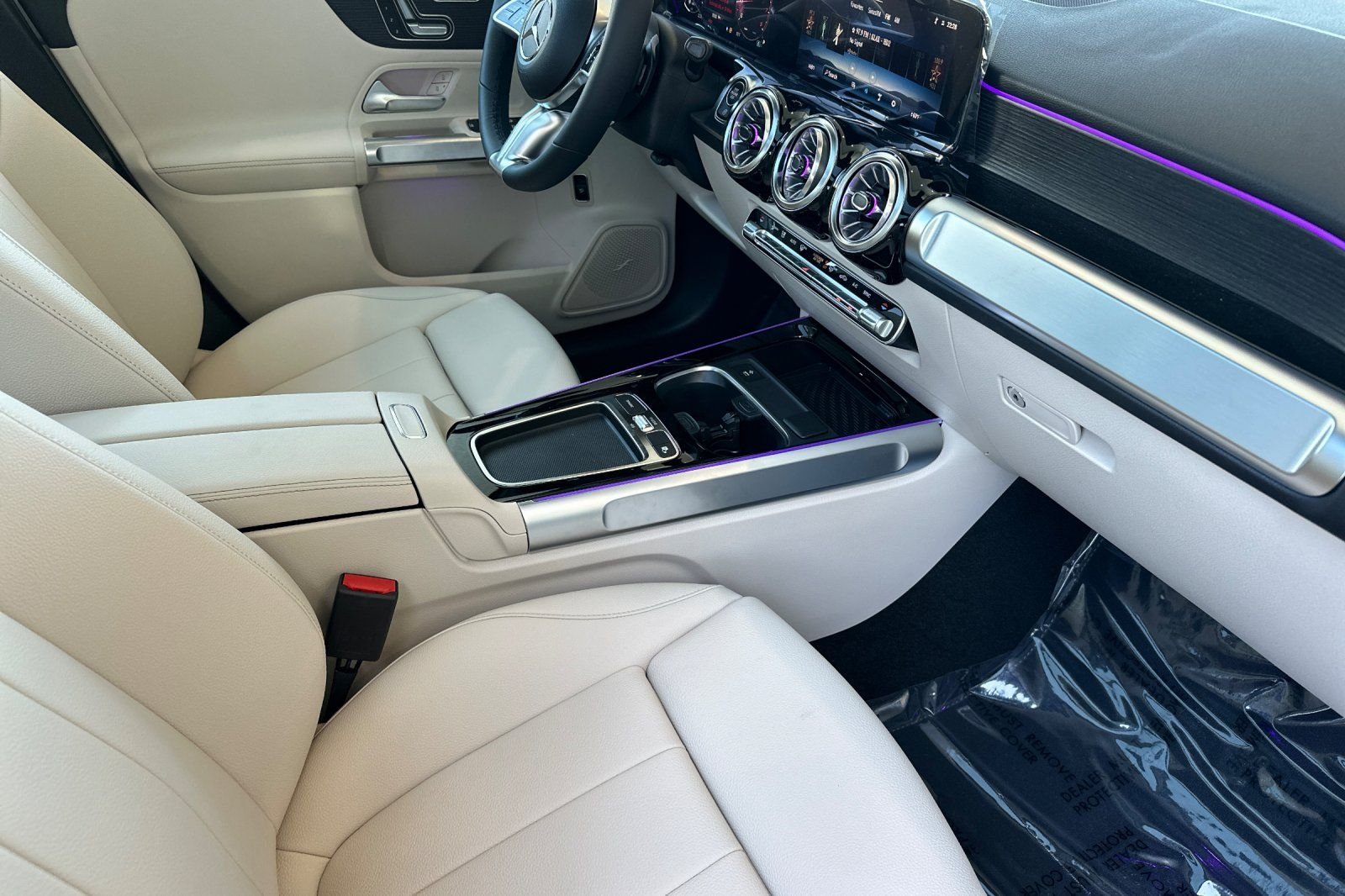 New 2026 Silver Mercedes-Benz GLB 250 image 16