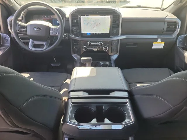New 2026 Oxford White Ford XLT image 15