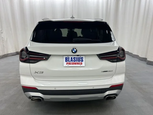 Used 2023 White BMW xDrive30i image 5