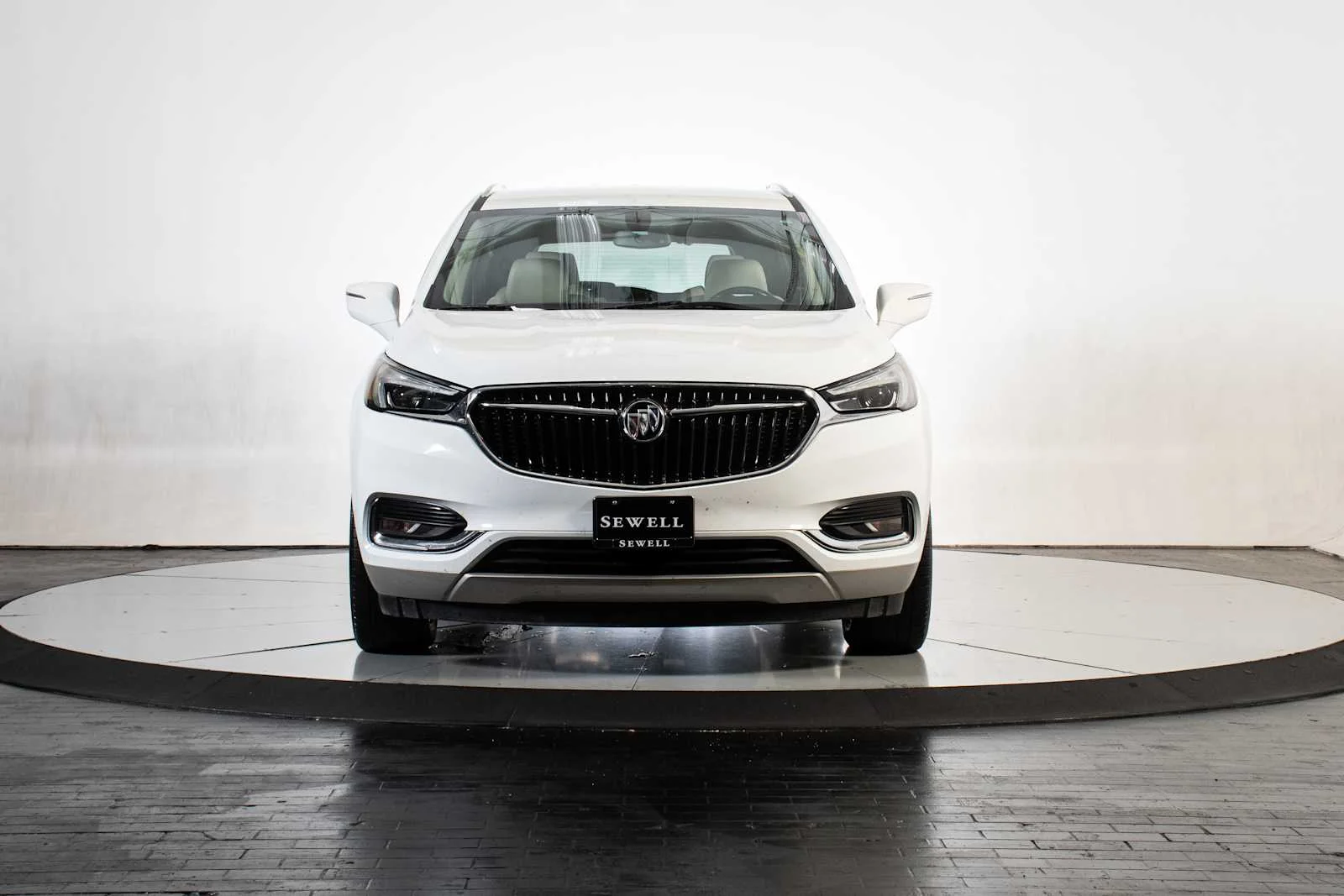 Used 2021 Summit White Buick Essence image 9
