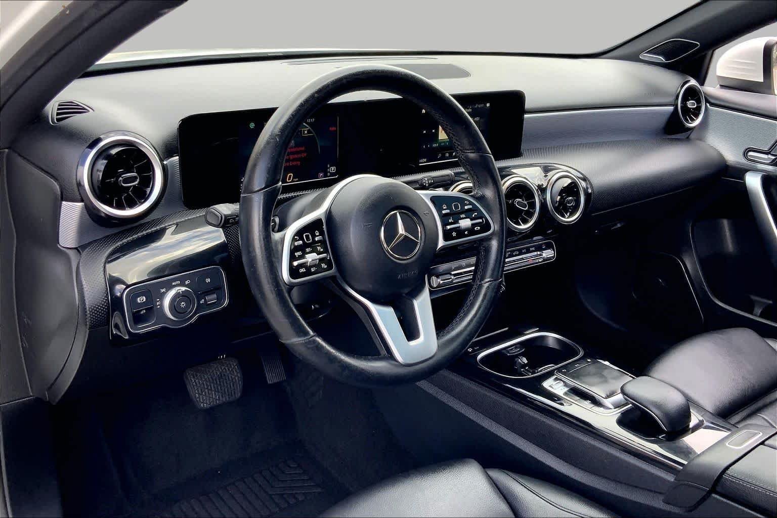 Used 2019 Polar White Mercedes-Benz A 220 image 18