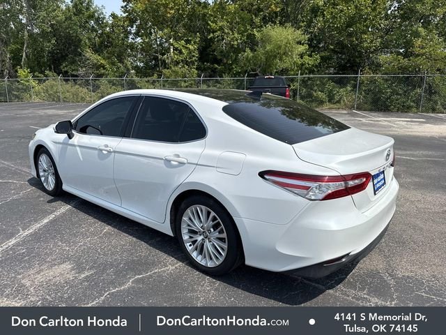 Used 2020 Pearl Toyota XLE image 6