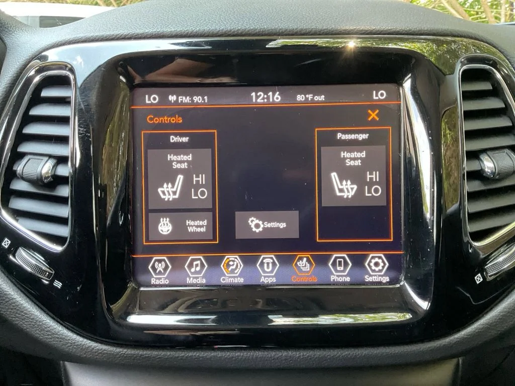 Used 2021 Silver Jeep Limited image 24