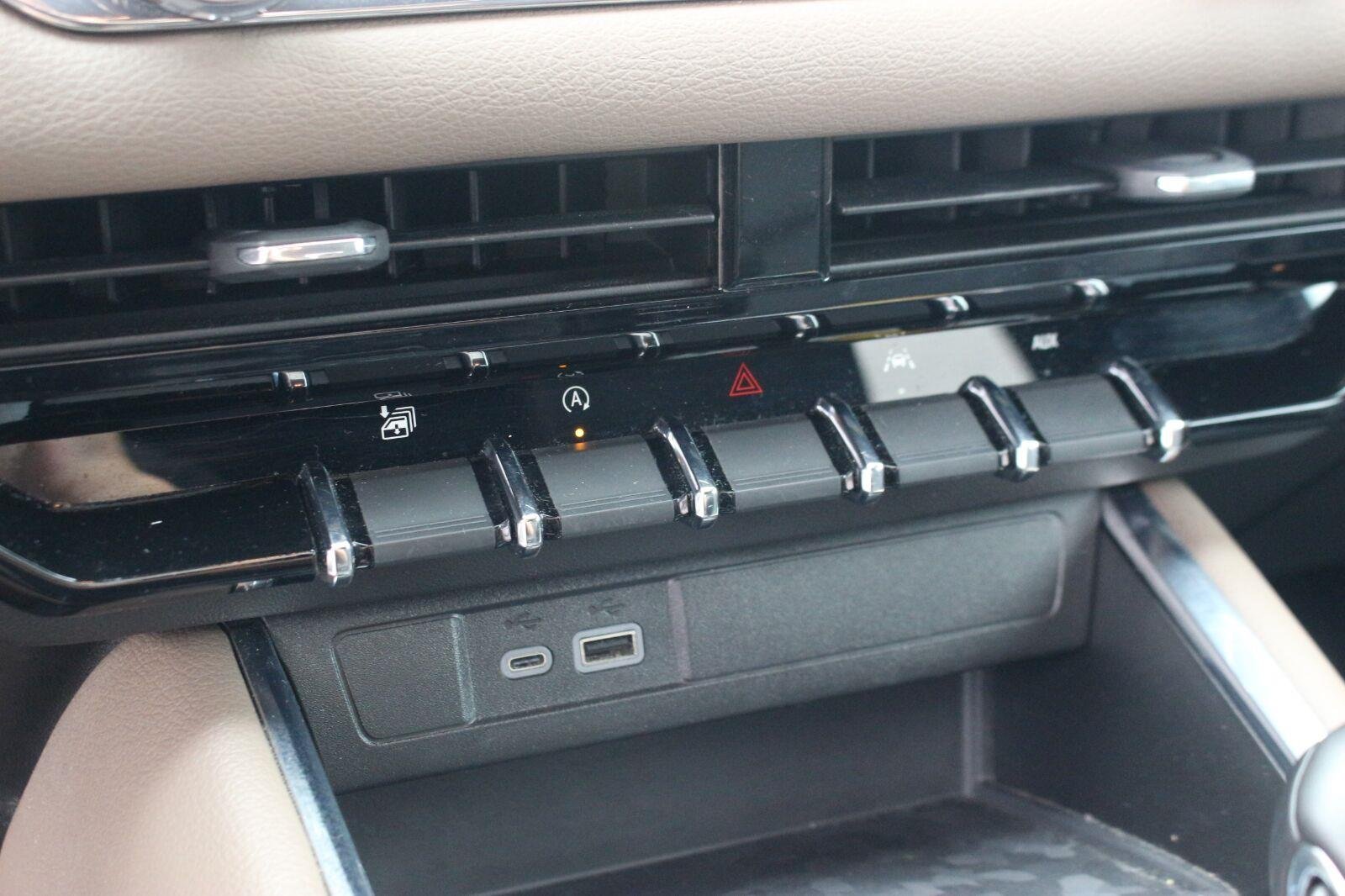 Used 2024 Summit White GMC Denali image 28