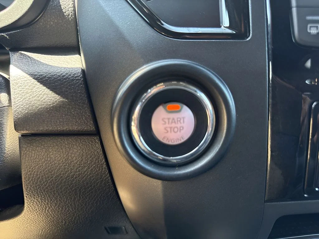 Used 2024 Green Nissan SV image 21