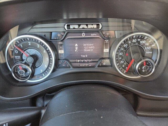 Used 2020 Patriot Blue Pearlcoat Ram Laramie image 15