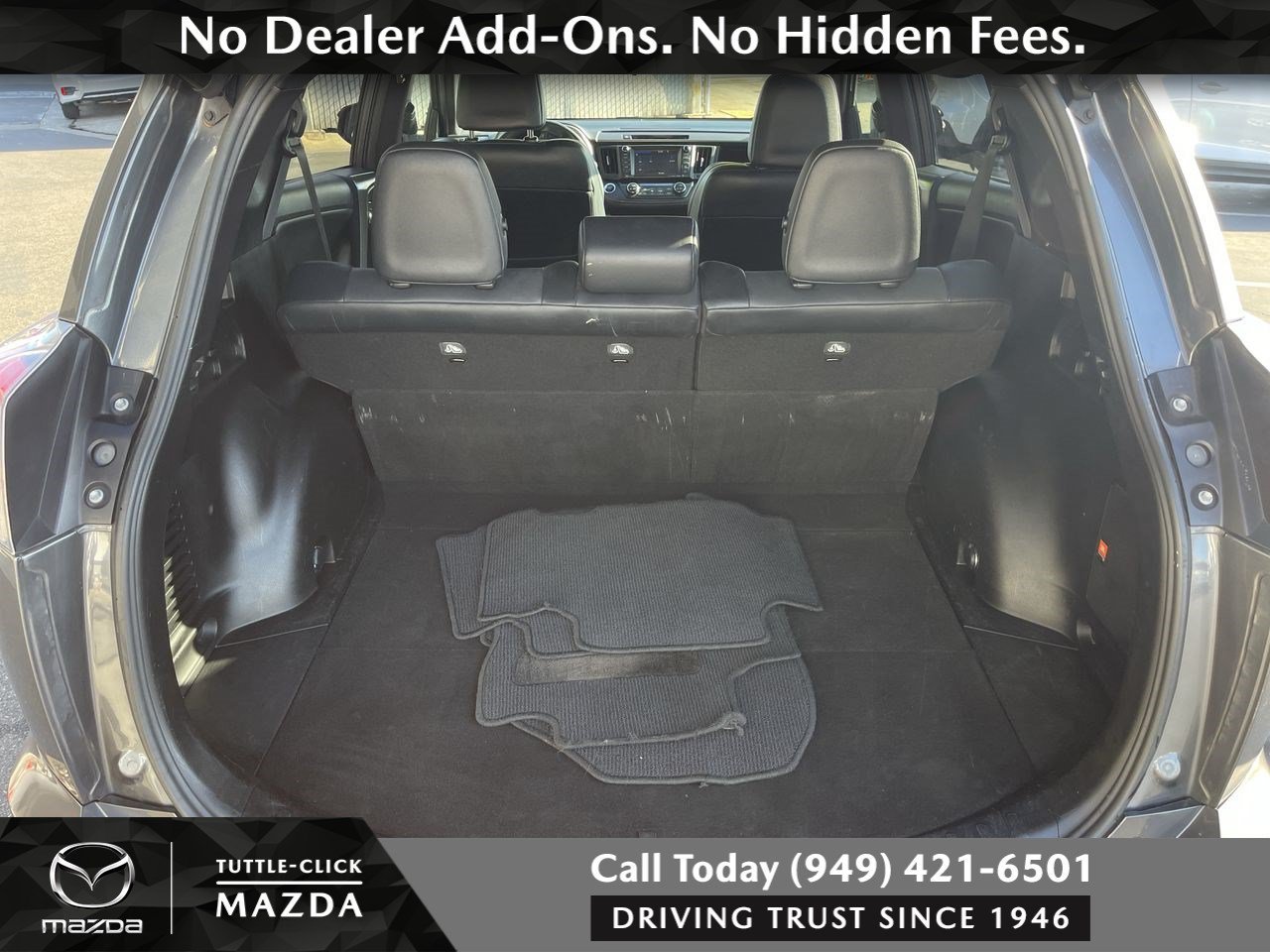 Used 2016 MAGNETIC GRAY MET Toyota SE image 31