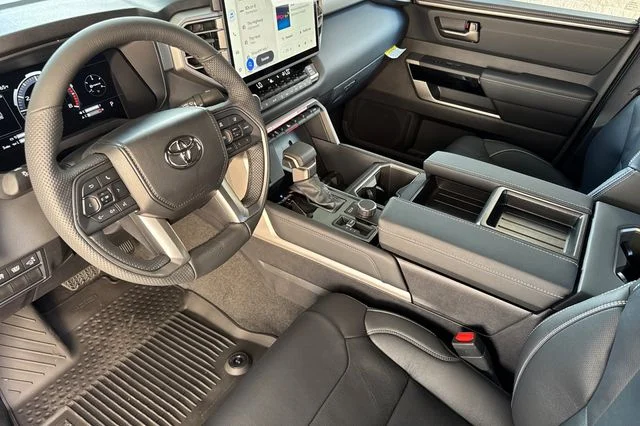2026 Toyota Tundra Limited - Photo 10