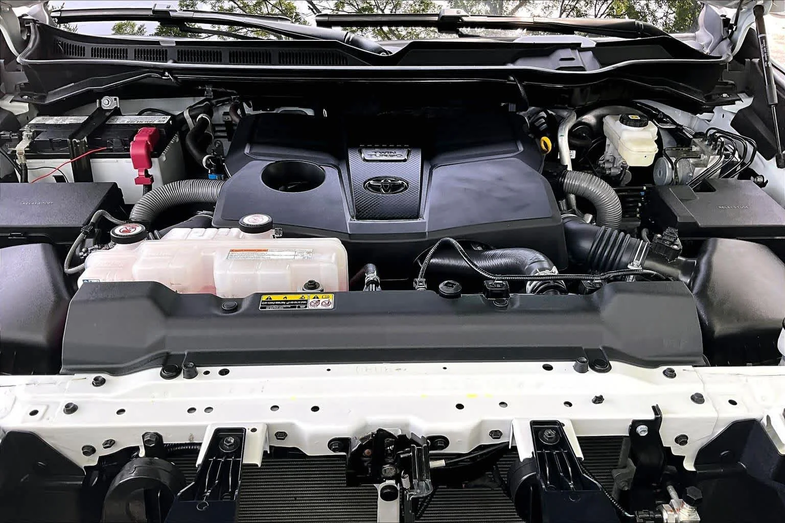 Used 2024 Ice Cap Toyota SR5 image 30