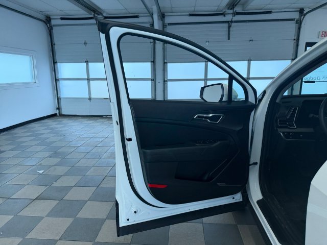 Used 2023 White Kia LX image 26