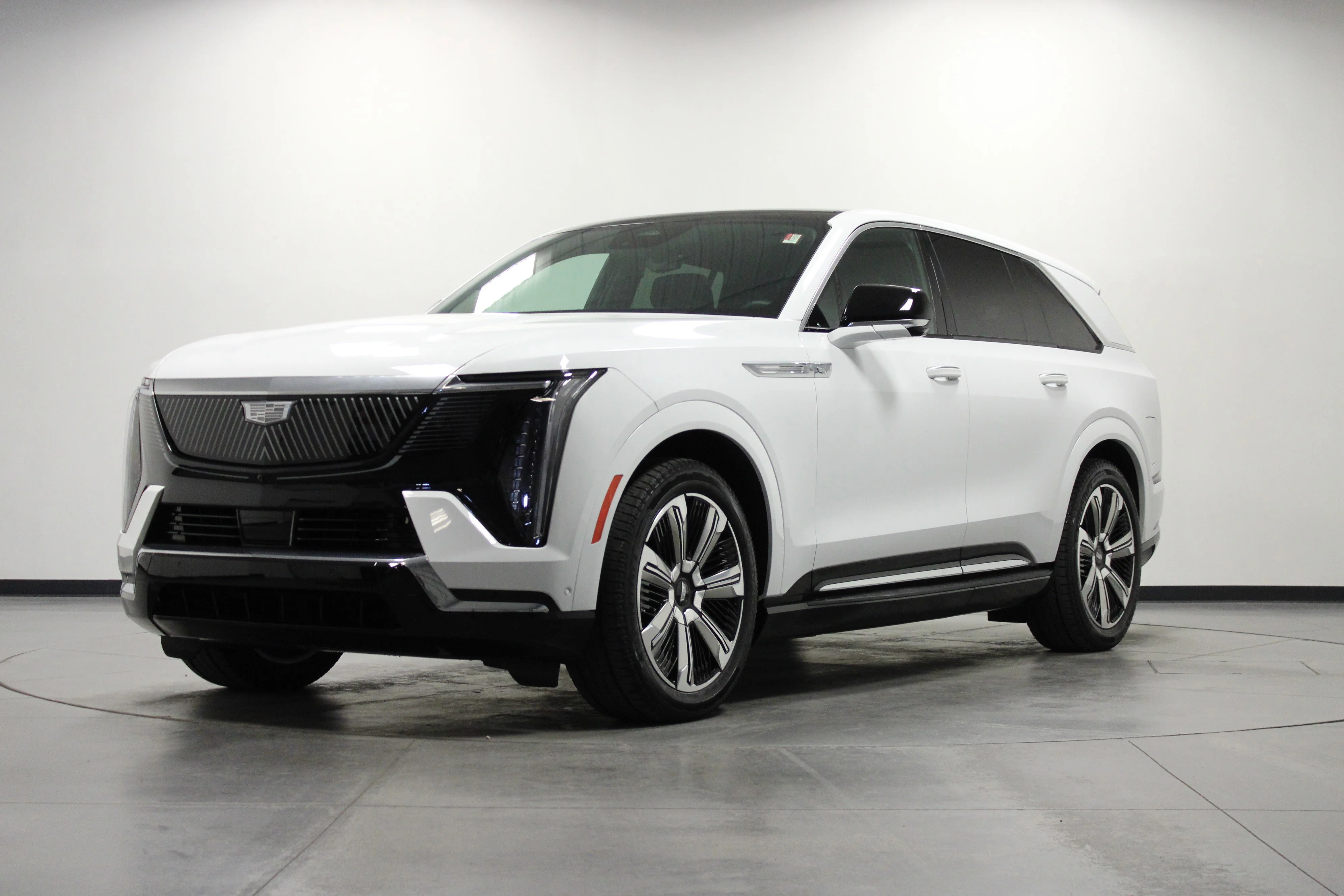 Used 2025 Summit White Cadillac Luxury 2 image 8