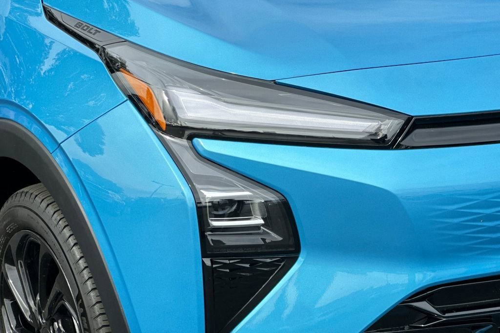 2027 Chevrolet Bolt RS - Photo 33