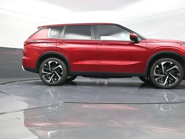 Used 2024  Mitsubishi SE image 38