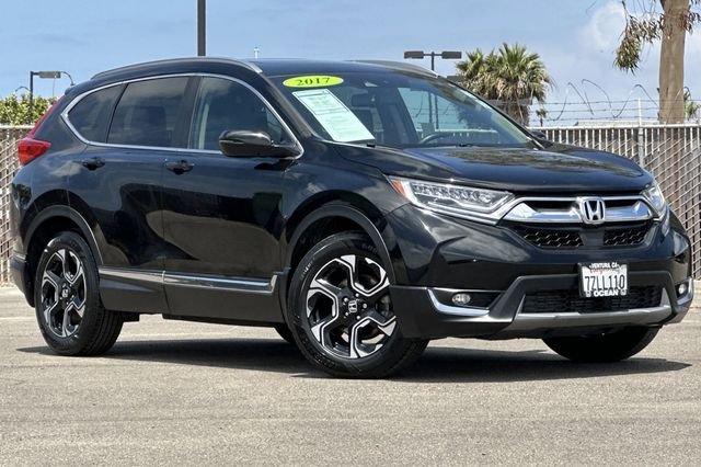 Used 2017 Crystal Black Pearl Honda Touring image 2