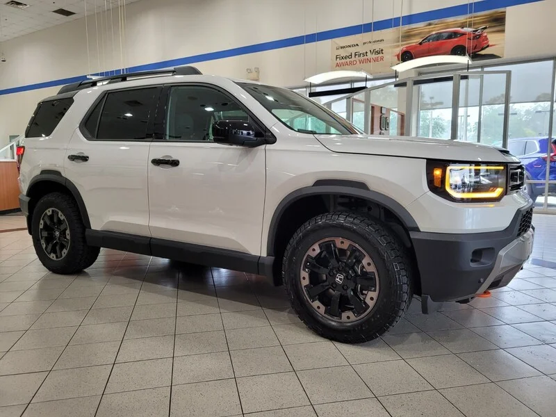 New 2026 Platinum White Pearl Honda TRAILSPORT ELITE AWD image 3