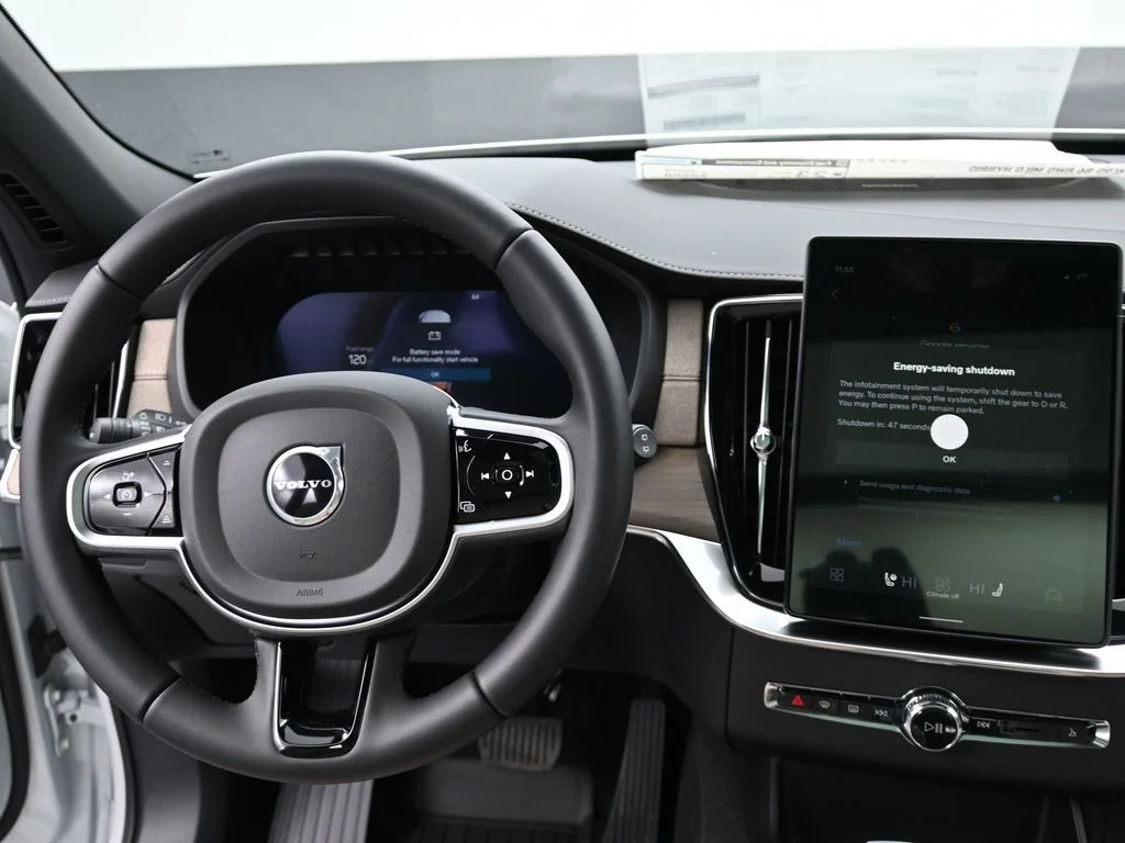 New 2026 Crystal White Volvo Plus image 22