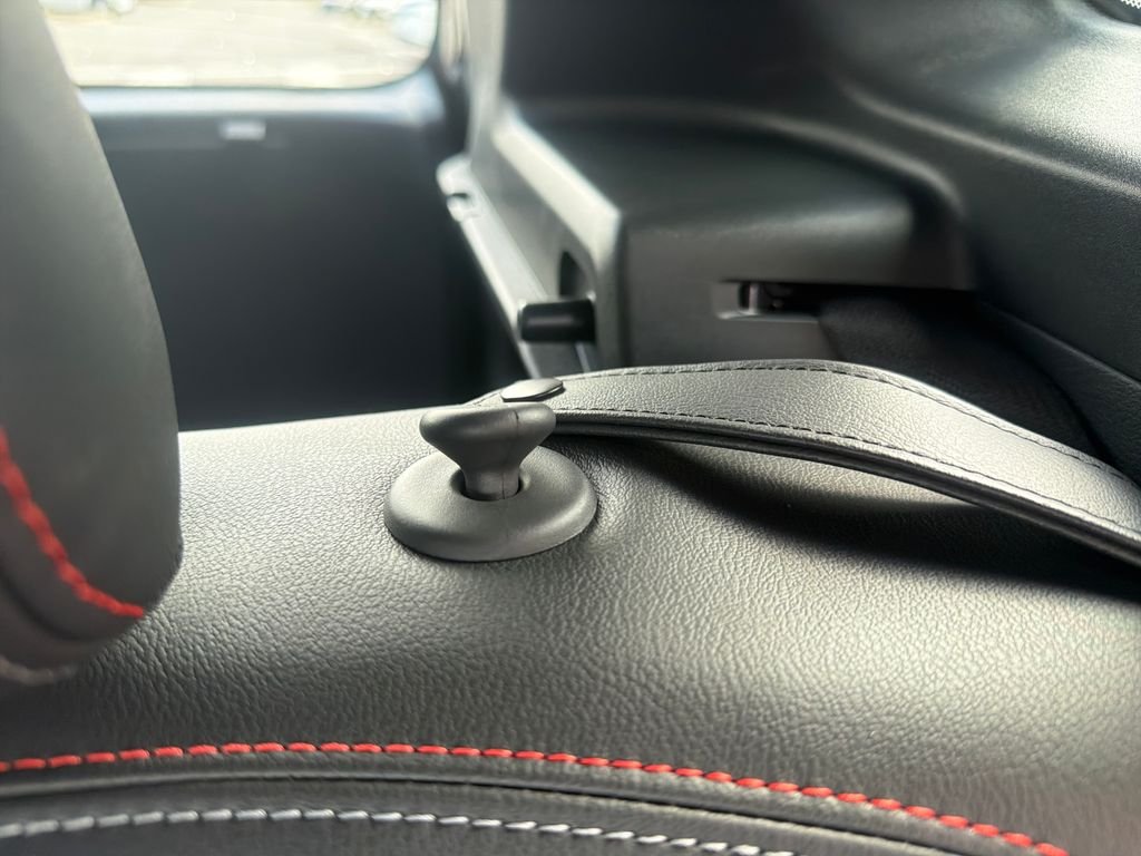 New 2026 Nissan Kicks SR 4D Sport Utility