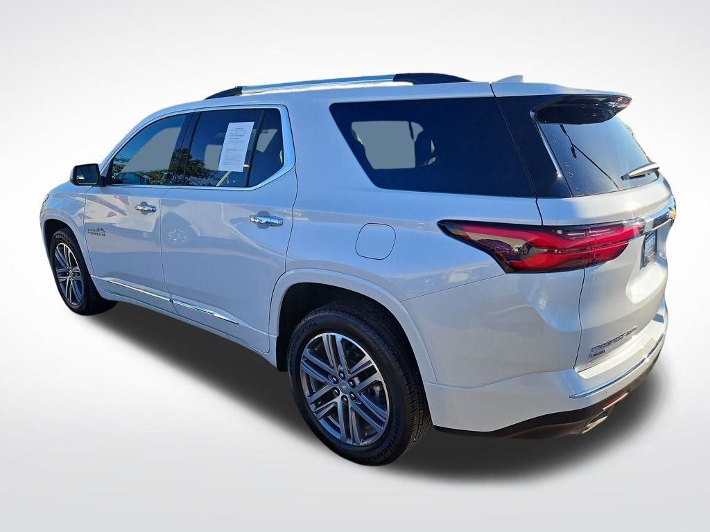 2024 Chevrolet Traverse High Country photo 2