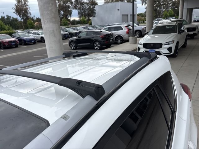 Used 2017 White Toyota XLE image 24