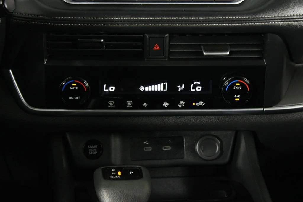 2024 Nissan Rogue SV - Photo 23