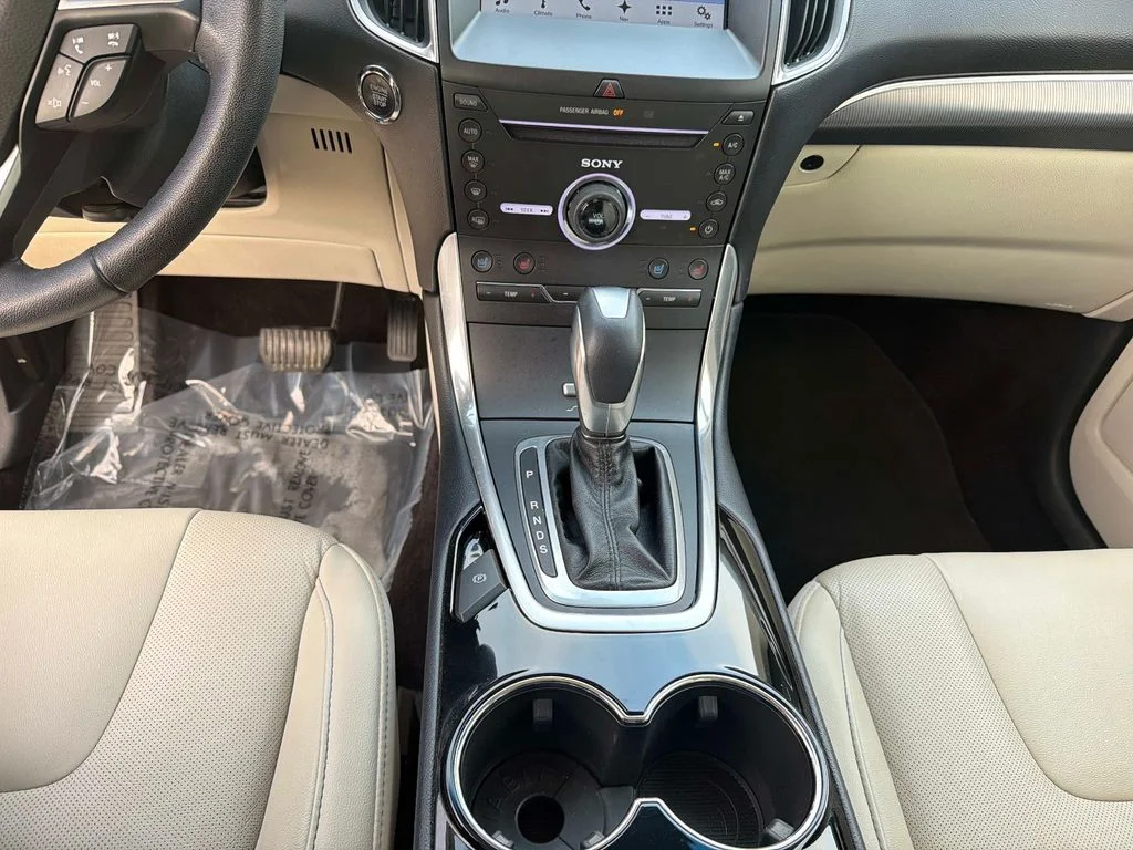 Used 2016 White Ford Titanium image 27