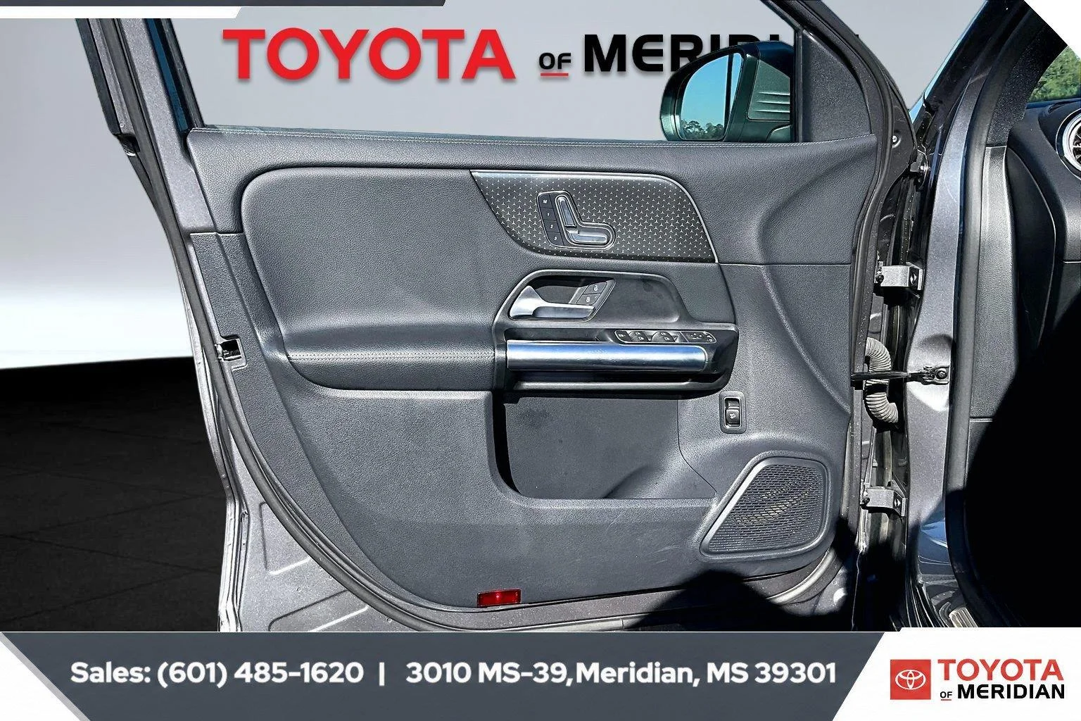 Used 2024 GRAY Mercedes-Benz GLA 250 SUV image 17