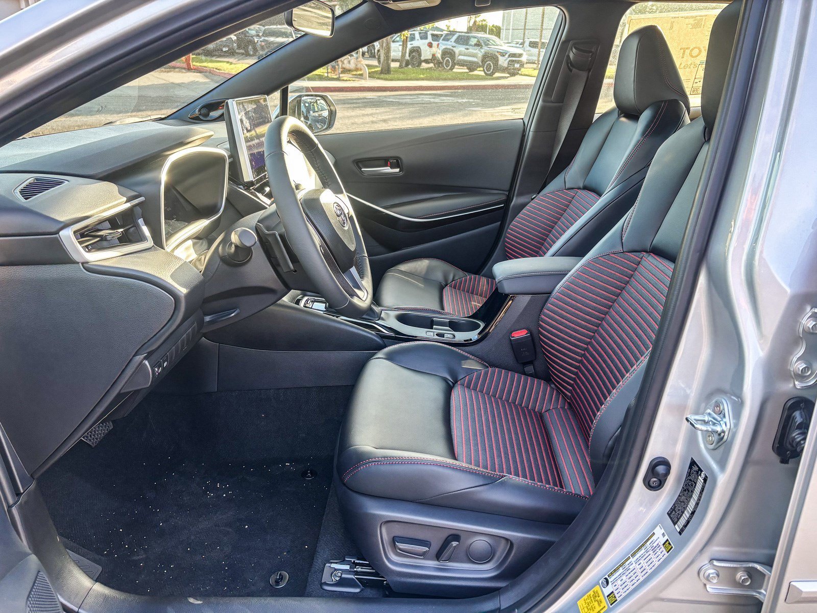 New 2027 Wind Chill Pearl with Inked roof <sup>1</sup> Toyota  XSE image 19