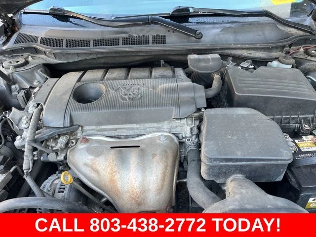 Used 2011 Gray Toyota LE image 28