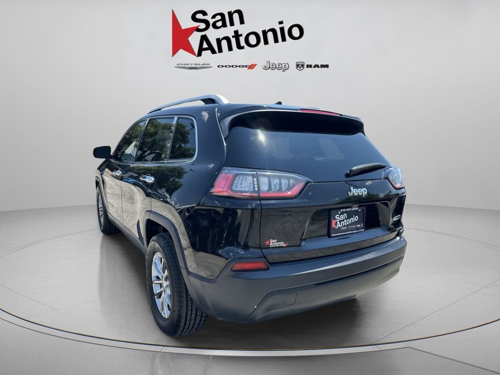 Used 2019 Black Jeep Latitude Plus image 11