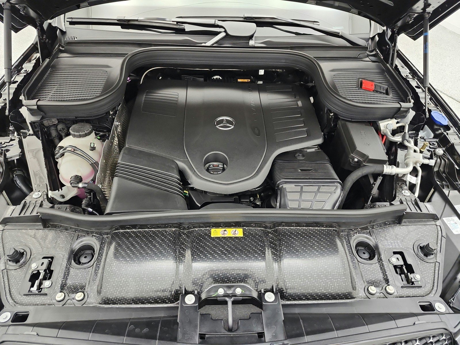 New 2026 Obsidian Black Metallic Mercedes-Benz GLE 450 4MATIC® Coupe image 12