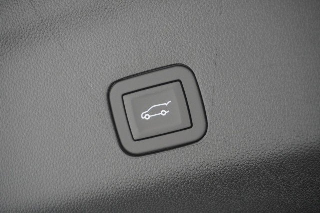 2026 Chevrolet Tahoe LT - Photo 10