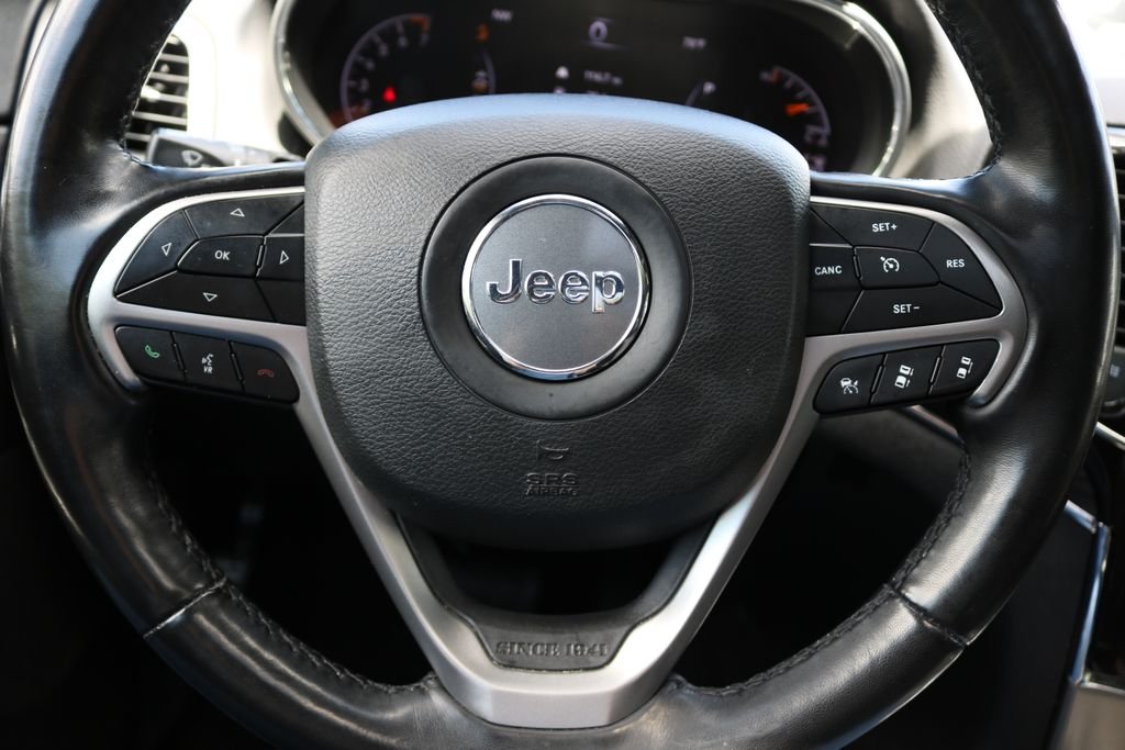 Used 2022 White Jeep Limited image 22