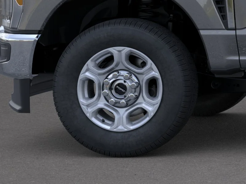 New 2026 Carbonized Gray Metallic Ford XLT image 19