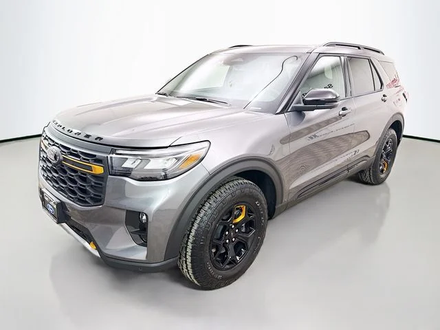 New 2026 Carbonized Gray Metallic Ford Tremor® image 3