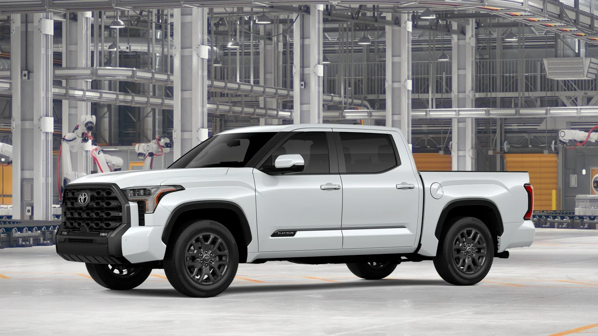 New 2026 Wind Chill Pearl Toyota Platinum image 2