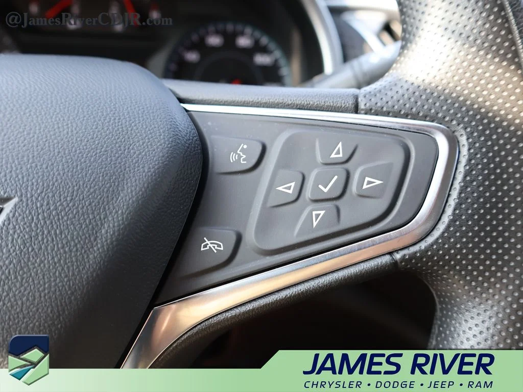 Used 2024 White Chevrolet LT image 27
