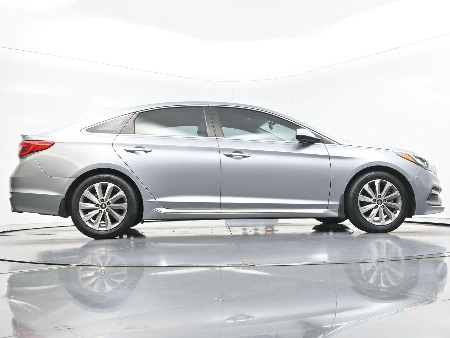 Used 2016 Symphony Silver Hyundai 2.4L Sport image 47