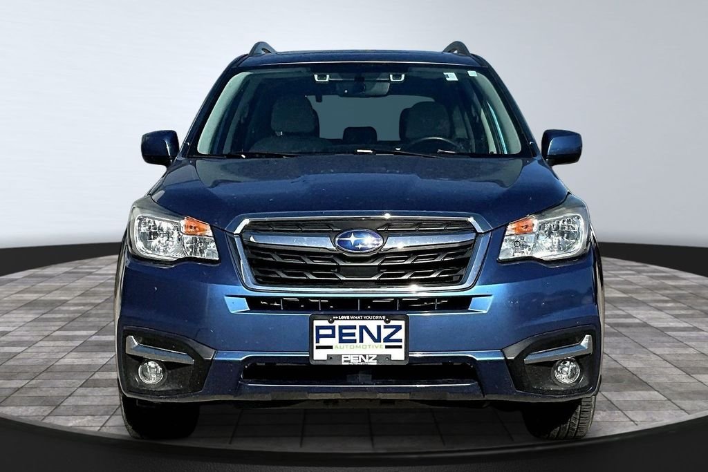 Used 2018 Subaru Forester Premium with VIN JF2SJAGC5JH487843 for sale in Rochester, Minnesota
