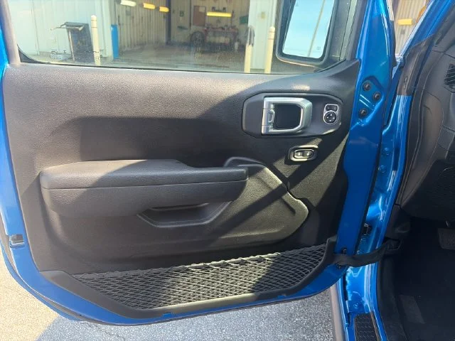 Used 2026 Blue Jeep Rubicon image 10