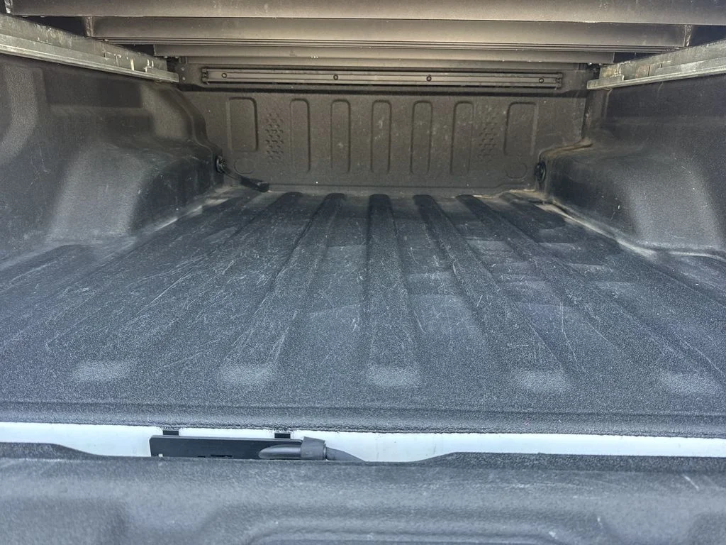 Used 2021 White Jeep Overland image 18