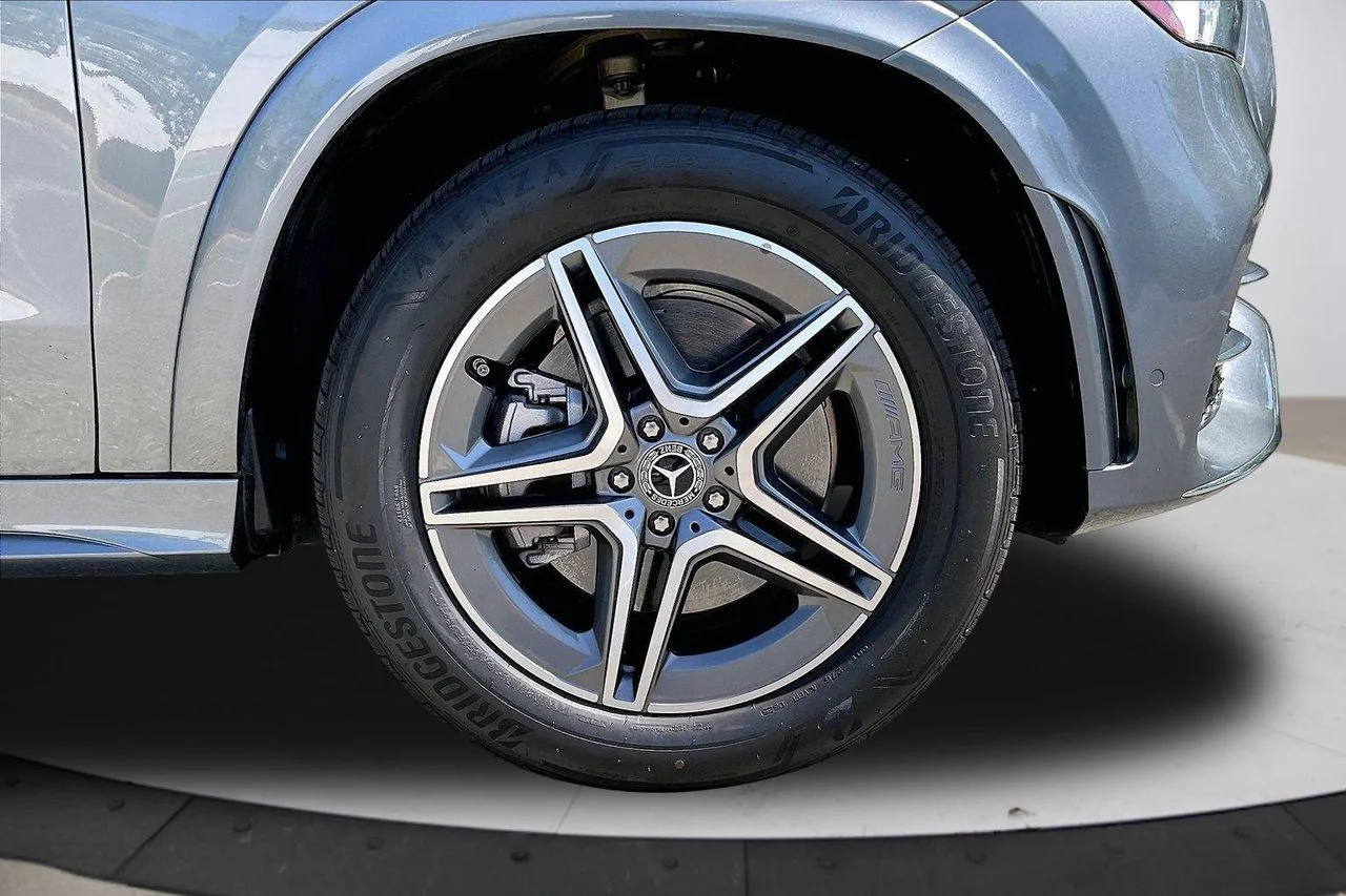 Certified Used 2023  Mercedes-Benz GLE 450 image 36