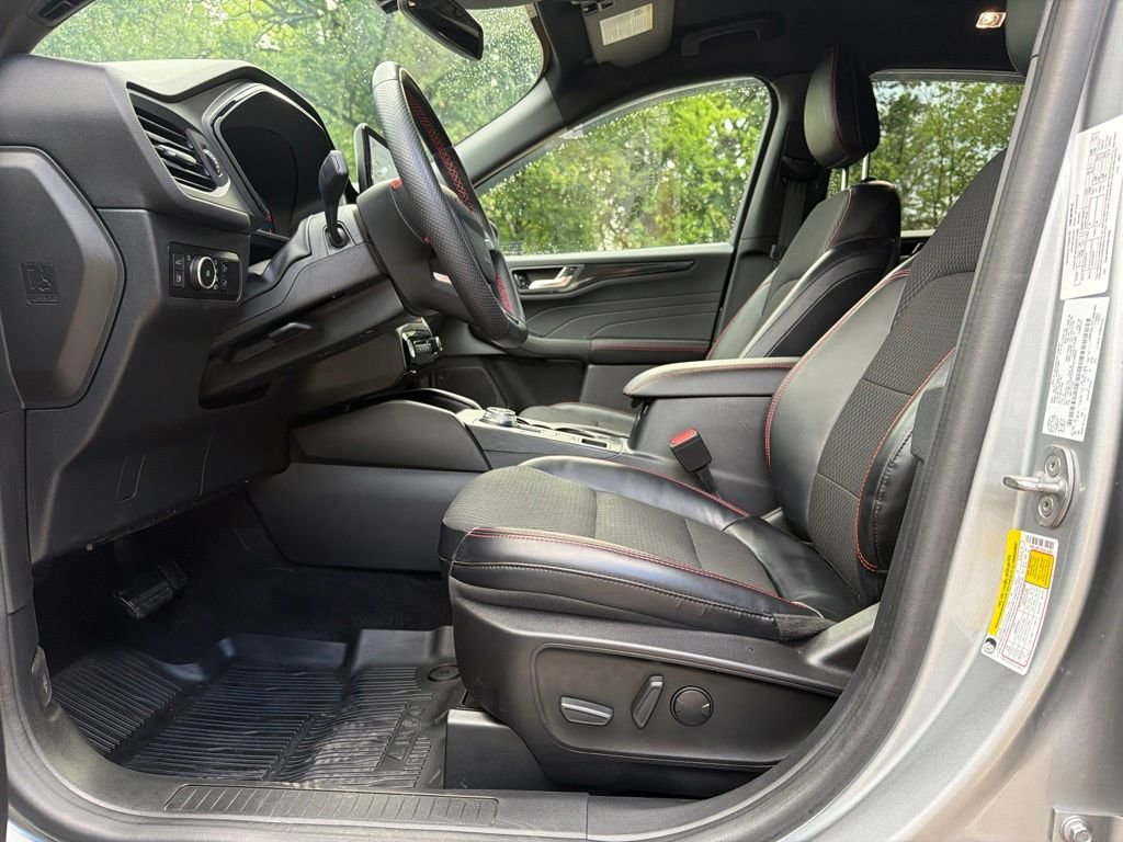 Used 2023 Iconic Silver Metallic Ford ST-Line Elite image 11