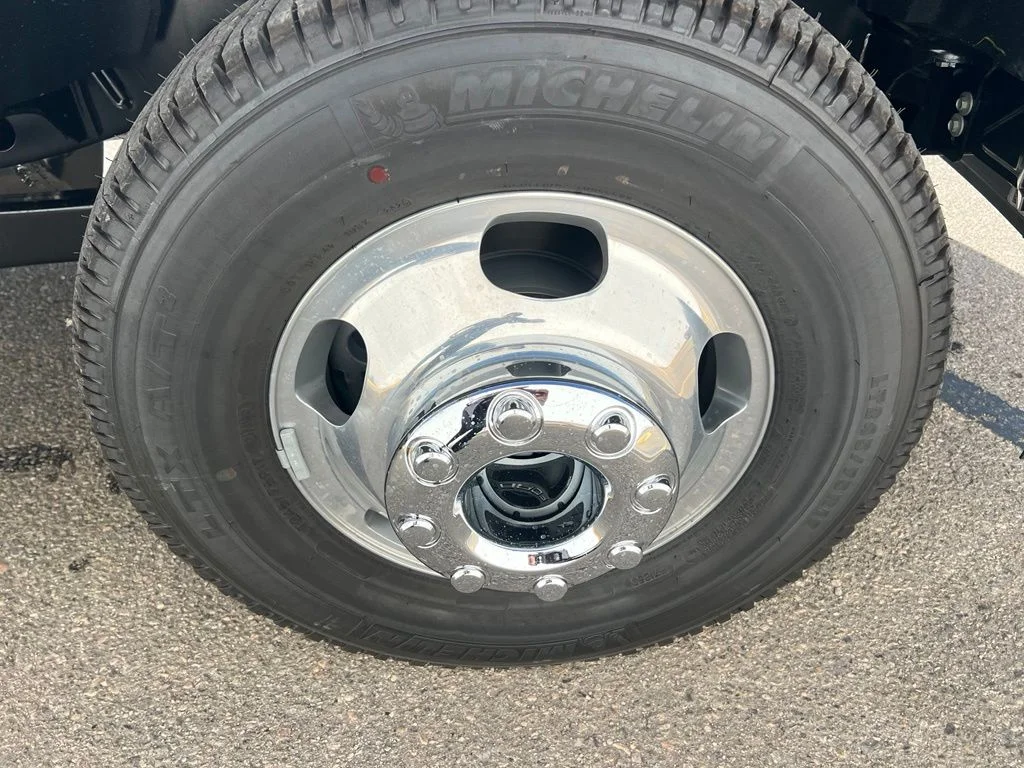 New 2026 Oxford White Ford F-350® XL image 32