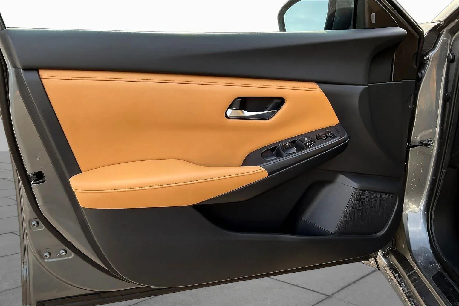Used 2021 Gun Metallic Nissan SV image 22