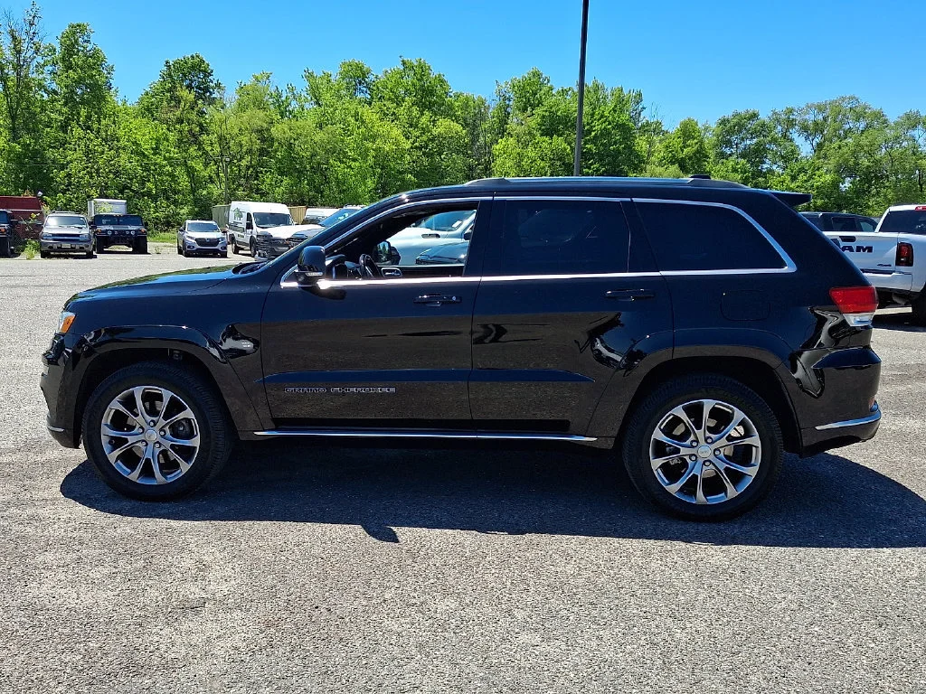 Used 2021 Diamond Black Crystal Pearlcoat Jeep Summit image 7