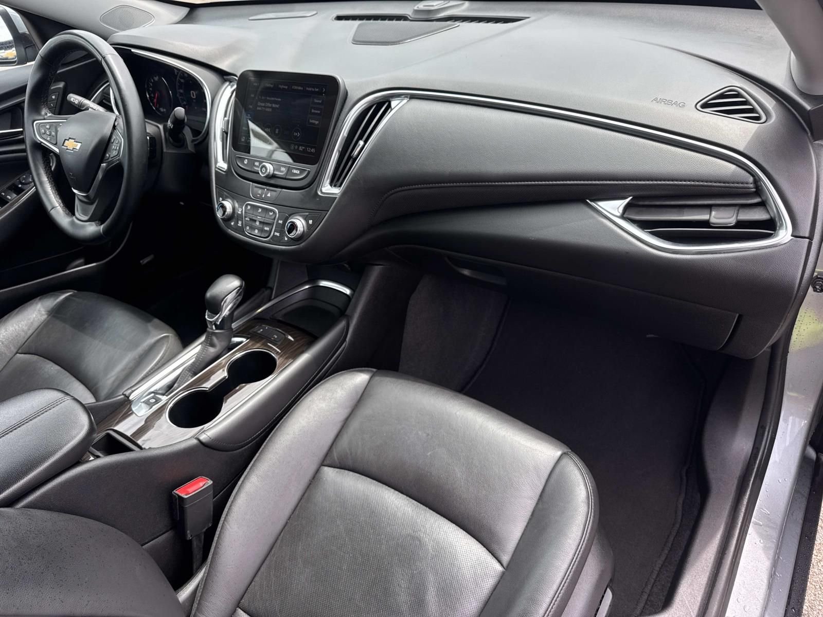 Used 2024 Gray Chevrolet LT image 10