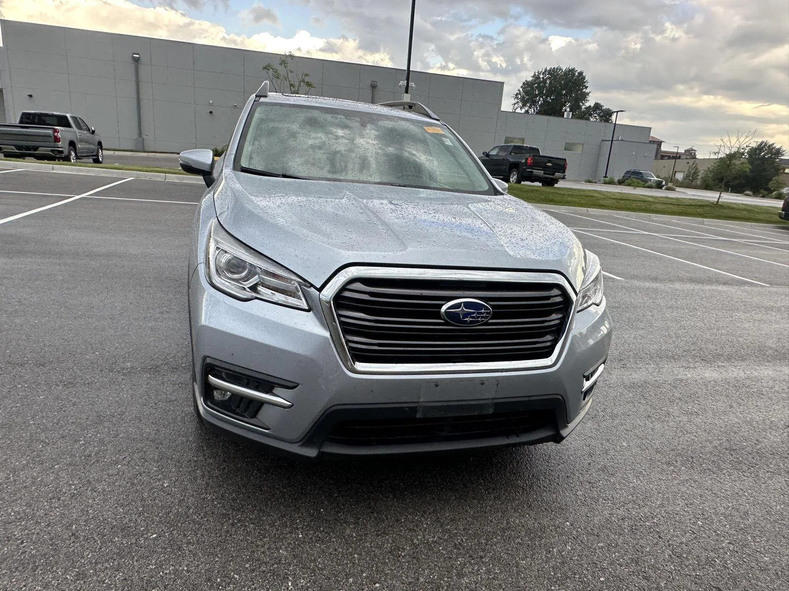 Used 2019 Ice Silver Metallic Subaru Limited image 5