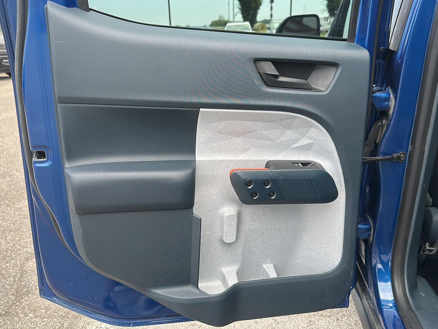 Used 2024 Atlas Blue Metallic Ford XLT image 24