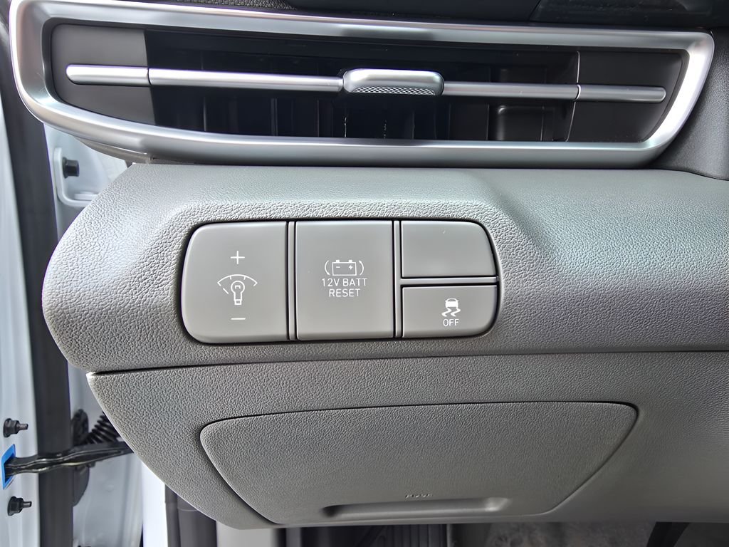 Used 2026 Serenity White Hyundai Blue image 19